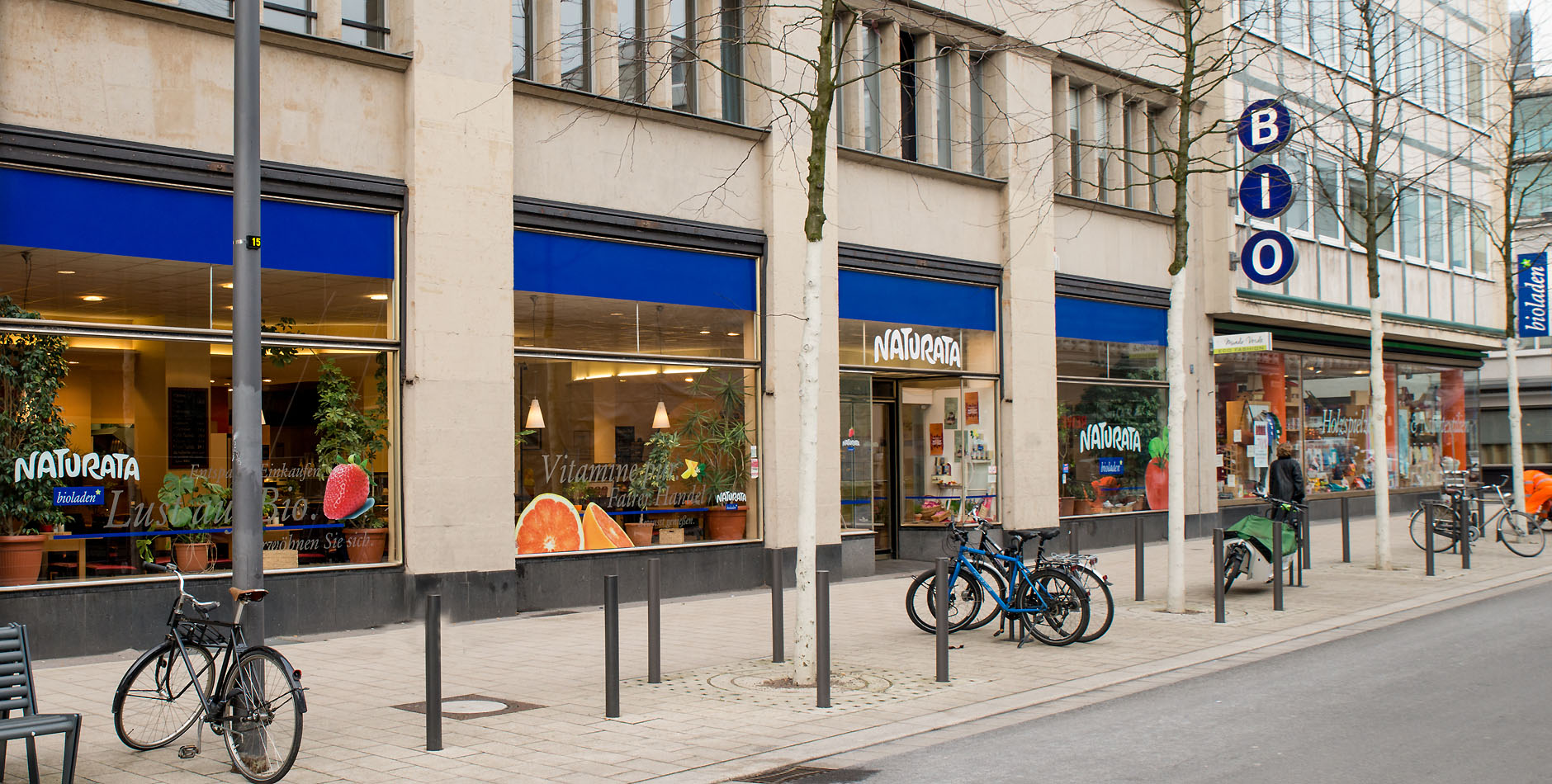 Der Bioladen Naturata Köln City von außen, Eingang an der Krebsgasse